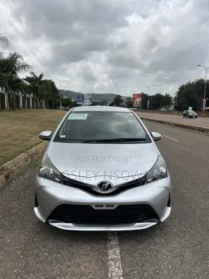 Toyota Vitz 1.5 FWD 5dr 2015 Silver