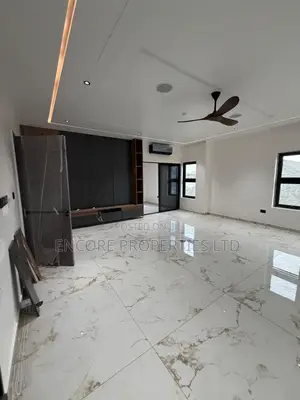 5bdrm House in Adjiriganor for sale