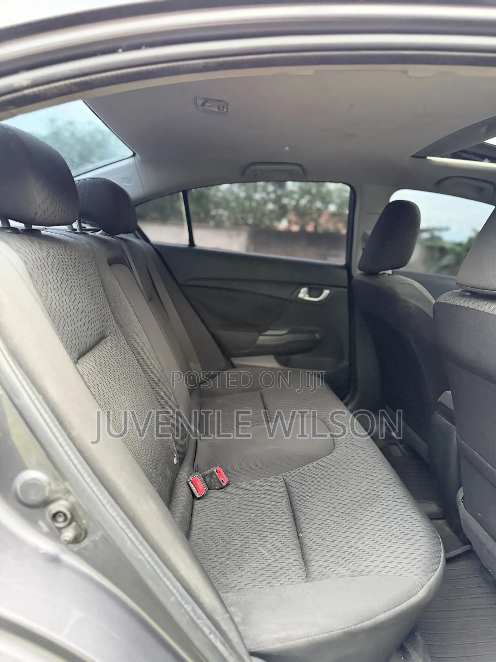 Honda Civic LX 4dr Sedan (1.8L 4cyl 5M) 2015 Gray