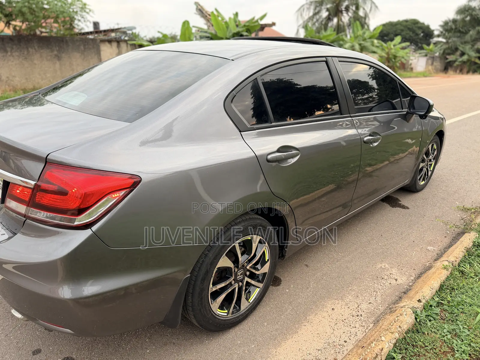 Honda Civic LX 4dr Sedan (1.8L 4cyl 5M) 2015 Gray
