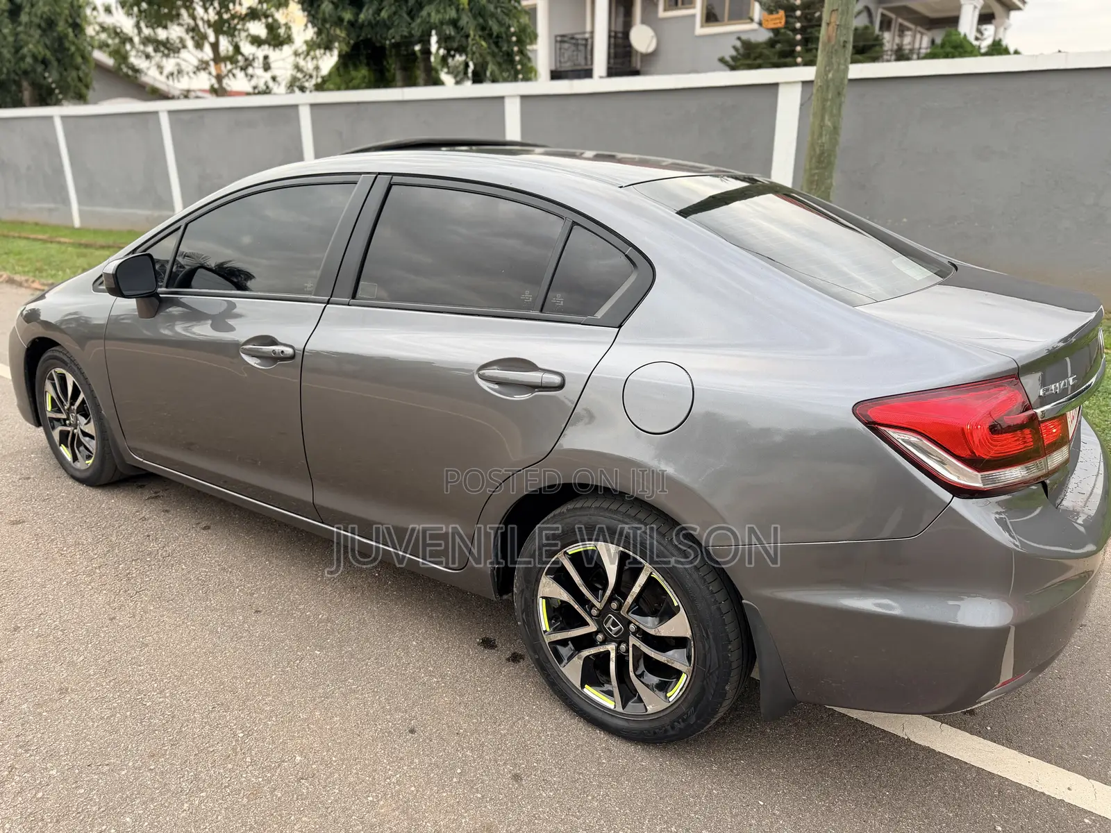 Honda Civic LX 4dr Sedan (1.8L 4cyl 5M) 2015 Gray