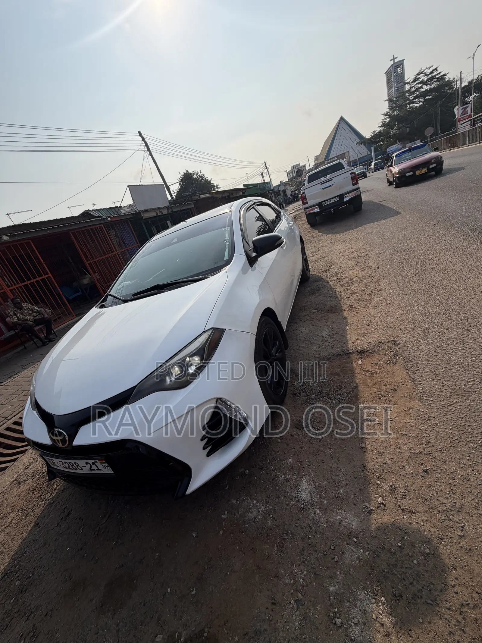 Toyota Corolla SE 4dr Sedan (1.8L 4cyl CVT) 2017 White