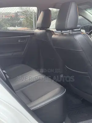 Toyota Corolla S Plus 4dr Sedan (1.8L 4cyl 6M) 2015 White