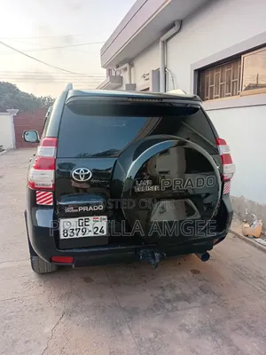 Toyota Land Cruiser Prado 2011 Black