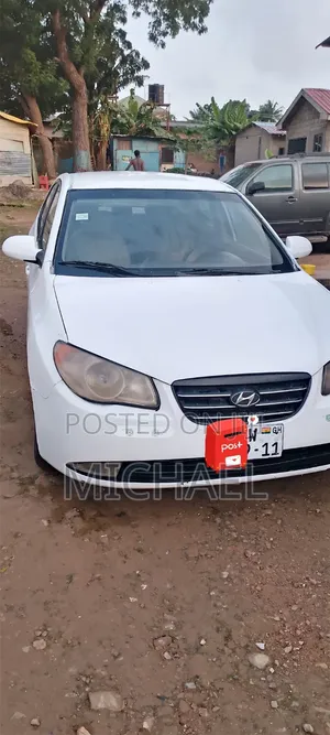 Hyundai Elantra 2010 White
