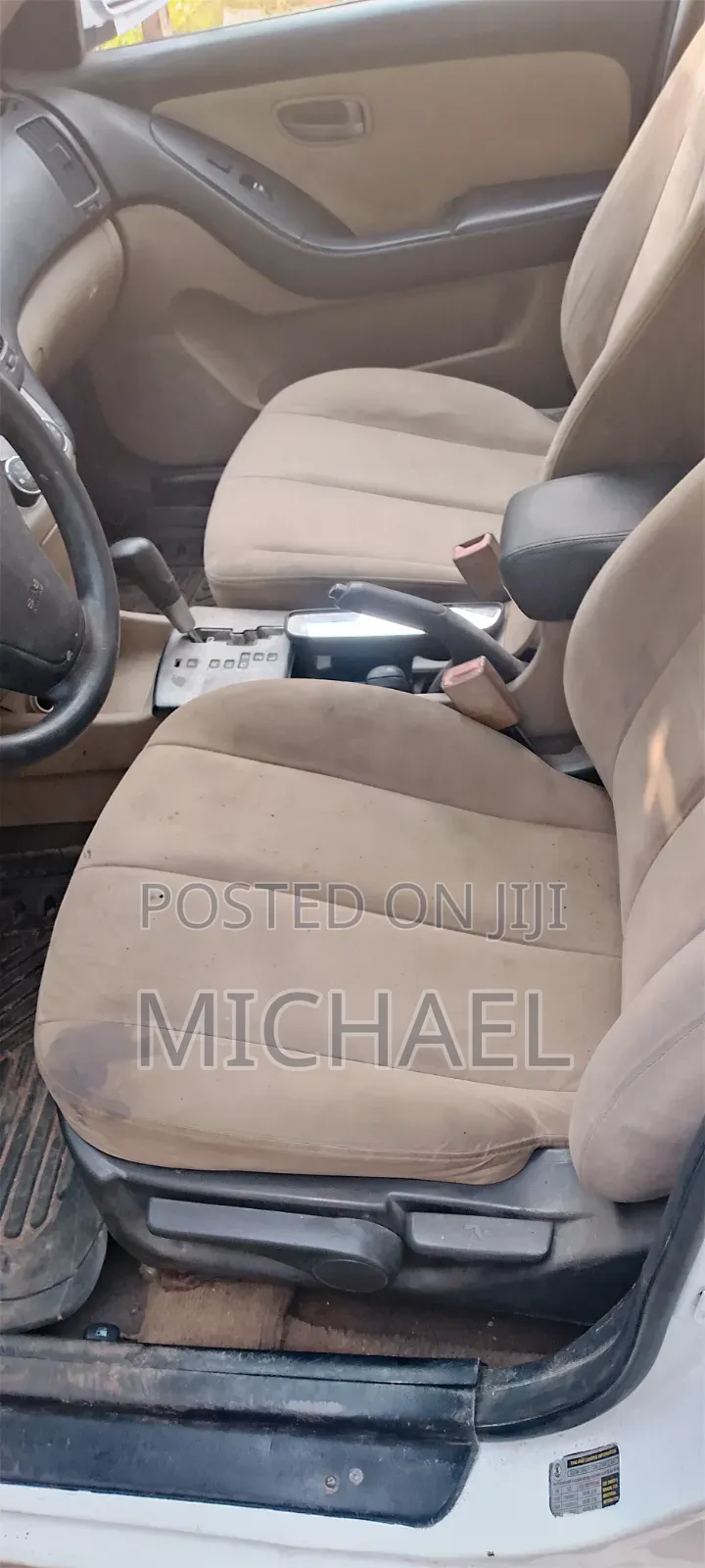 Hyundai Elantra 2010 White