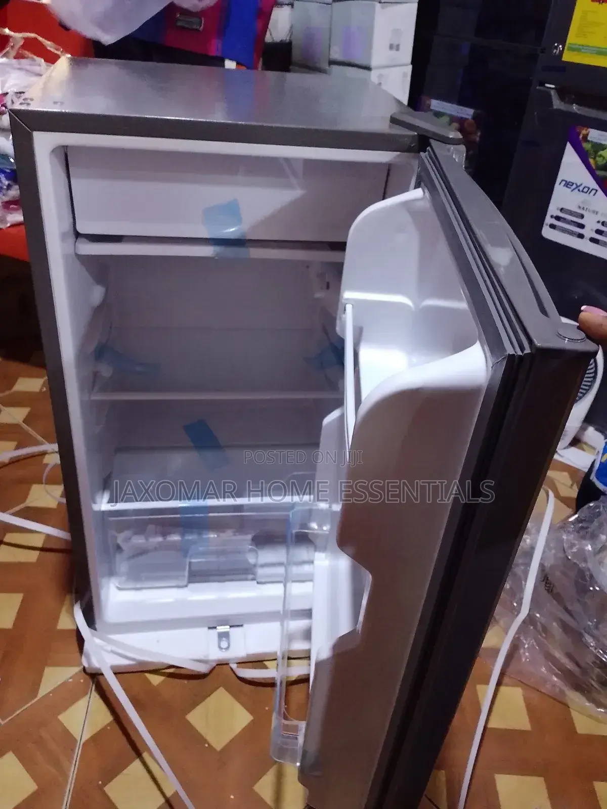 Roch Table Top Fridge ( 85L)