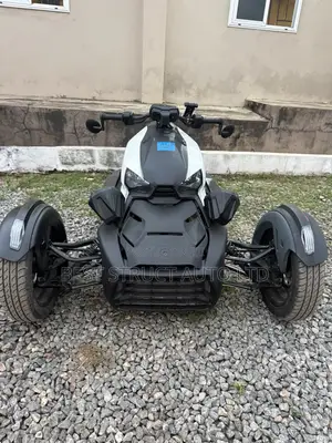 Can-Am 2022 Black