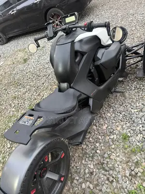 Can-Am 2022 Black