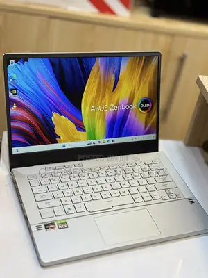 Laptop Asus ROG Zephyrus G14 16GB AMD Ryzen 9 SSD 1T