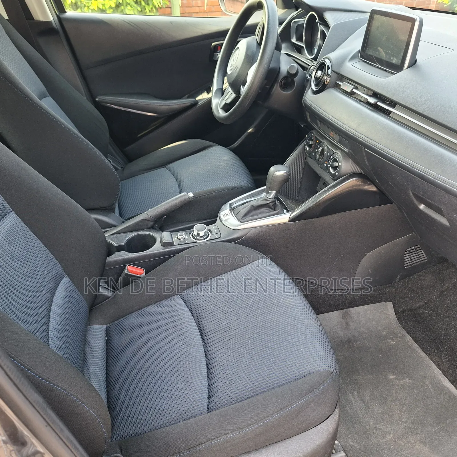 Toyota Yaris iA 1.5 FWD 2018 Gray