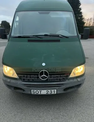 Mercedes-Benz Sprinter 2001 Green