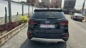 Hyundai Santa Fe SE AWD 2018 Black