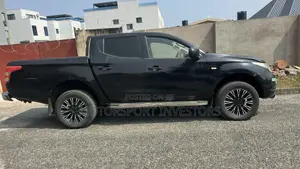 Mitsubishi L200 2016 Black