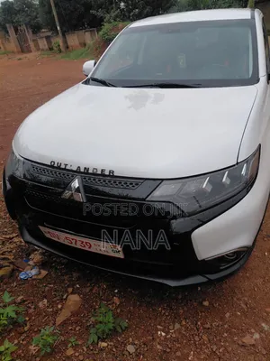 Mitsubishi Outlander SE FWD 2017 White