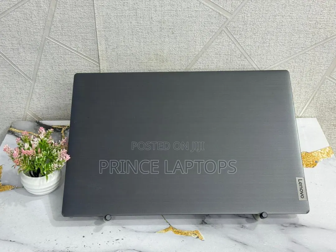 Laptop Lenovo V15 8GB Intel Core i5 SSD 256GB
