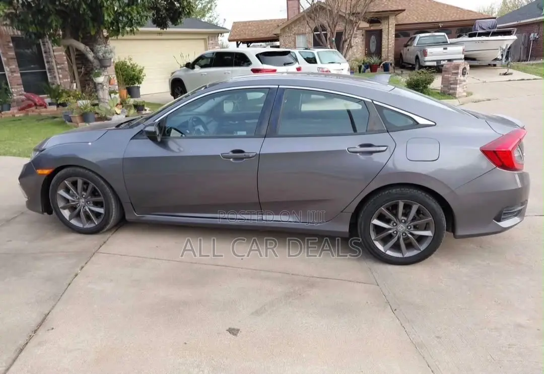 Honda Civic EX-L Sedan 2020 Gray