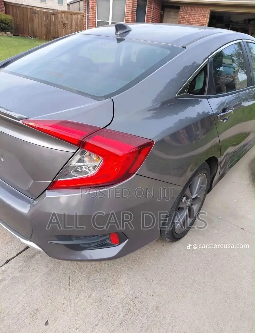 Honda Civic EX-L Sedan 2020 Gray