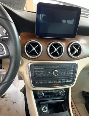Mercedes-Benz GLA-Class 2025 White