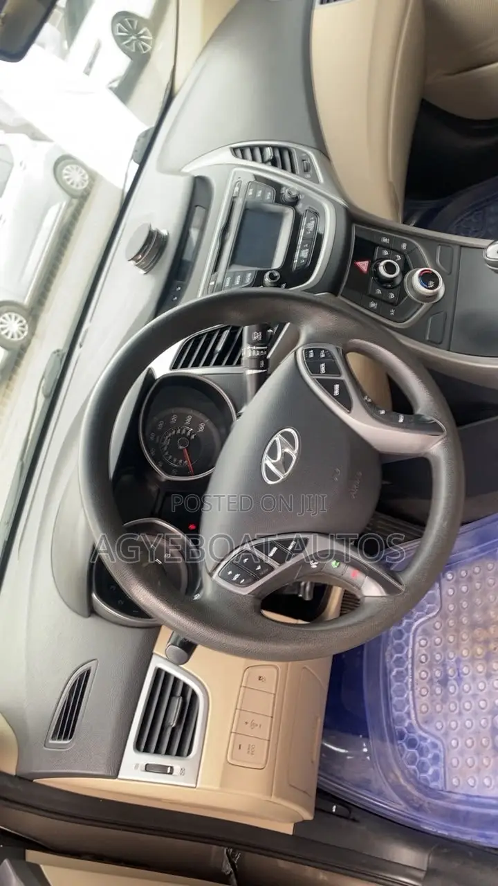 Hyundai Elantra 2016