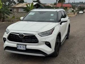 Toyota Highlander Platinum 2022 White