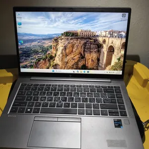 Laptop HP ZBook Firefly G8 16GB Intel Core i5 SSD 256GB