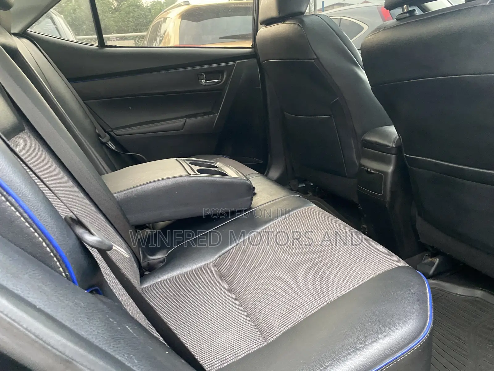 Toyota Corolla SE 4dr Sedan (1.8L 4cyl CVT) 2017 Black