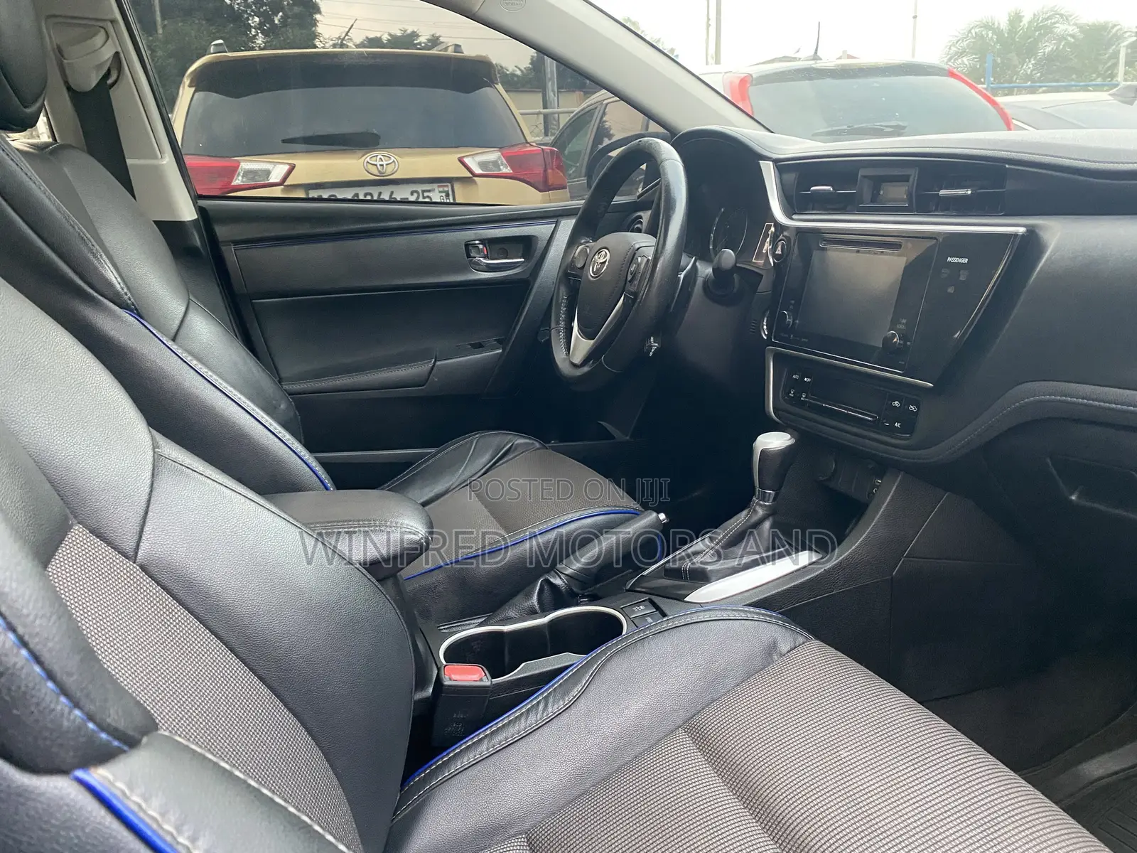 Toyota Corolla SE 4dr Sedan (1.8L 4cyl CVT) 2017 Black