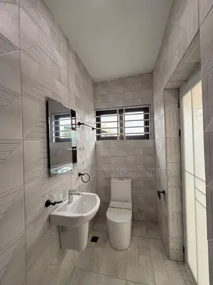 3bdrm House in Adenta New Legon for sale