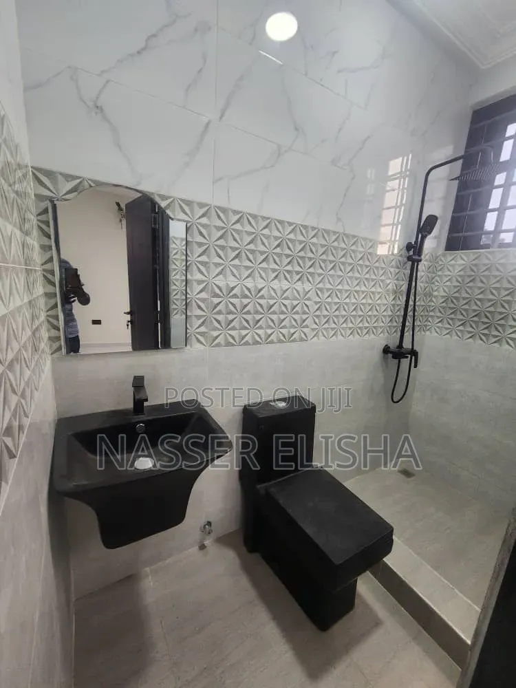 2bdrm Apartment in Sarpeiman, Amasaman for rent
