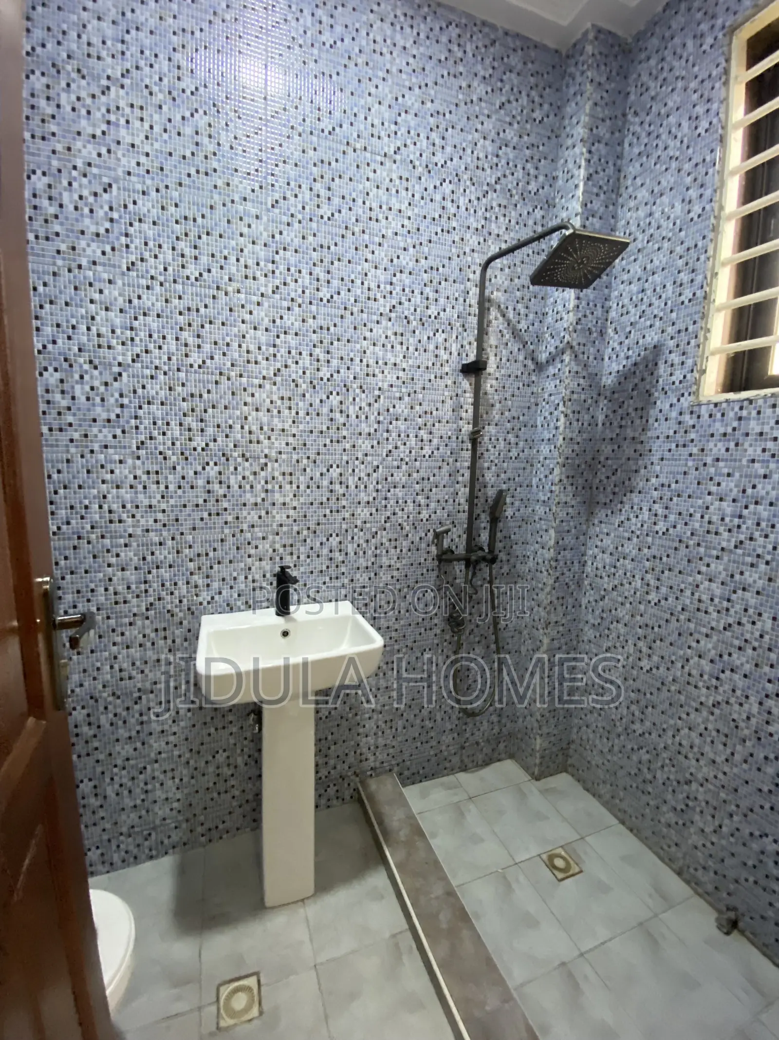 2bdrm Apartment in Ashale Botwe, New Town for rent