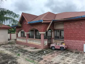 4bdrm House in Atonsu Feyiase., Kumasi Metropolitan for sale