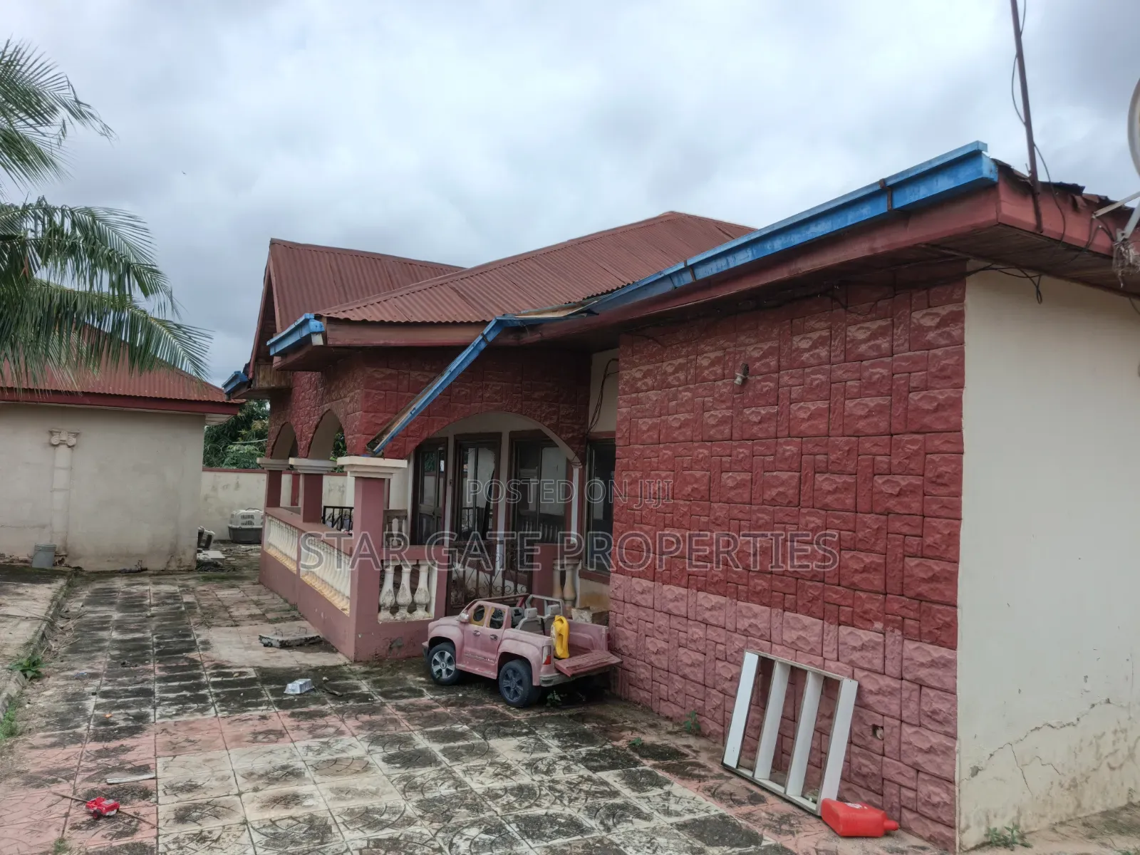 4bdrm House in Atonsu Feyiase., Kumasi Metropolitan for sale