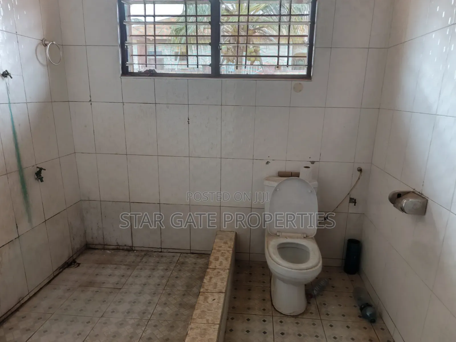 4bdrm House in Atonsu Feyiase., Kumasi Metropolitan for sale
