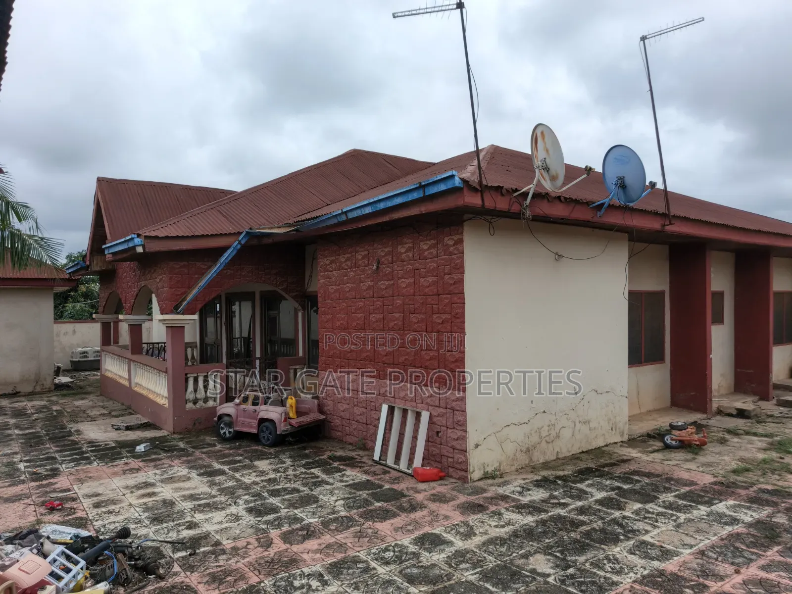4bdrm House in Atonsu Feyiase., Kumasi Metropolitan for sale