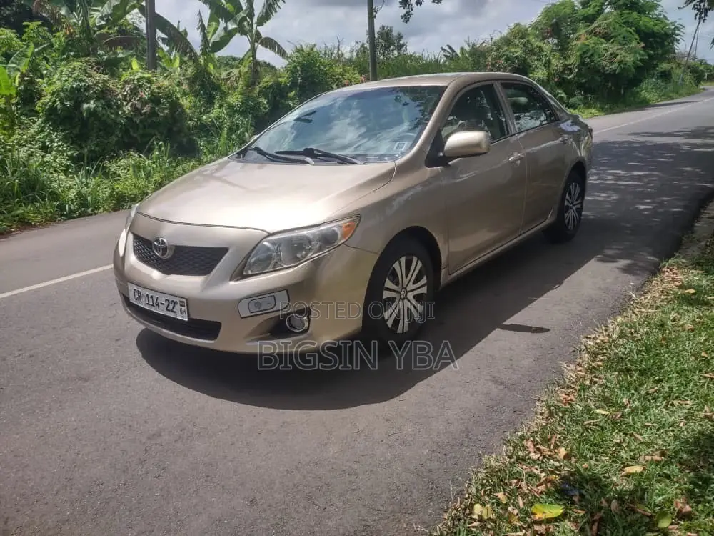 Toyota Corolla LE 4dr Sedan (1.8L 4cyl 4A) 2010 Gold