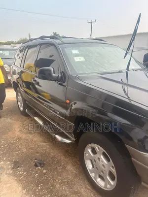 Jeep Cherokee 2001 Black