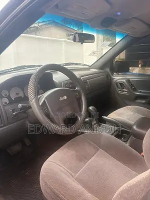 Jeep Cherokee 2001 Black