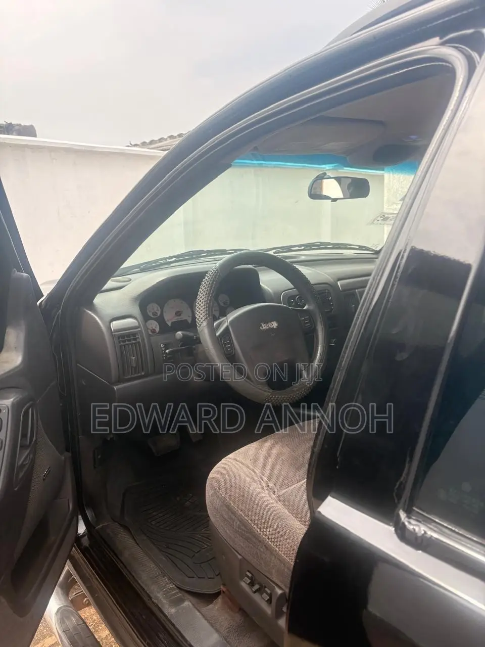 Jeep Cherokee 2001 Black