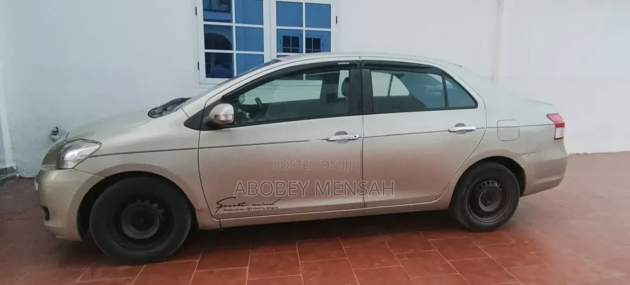 Toyota Belta 2010