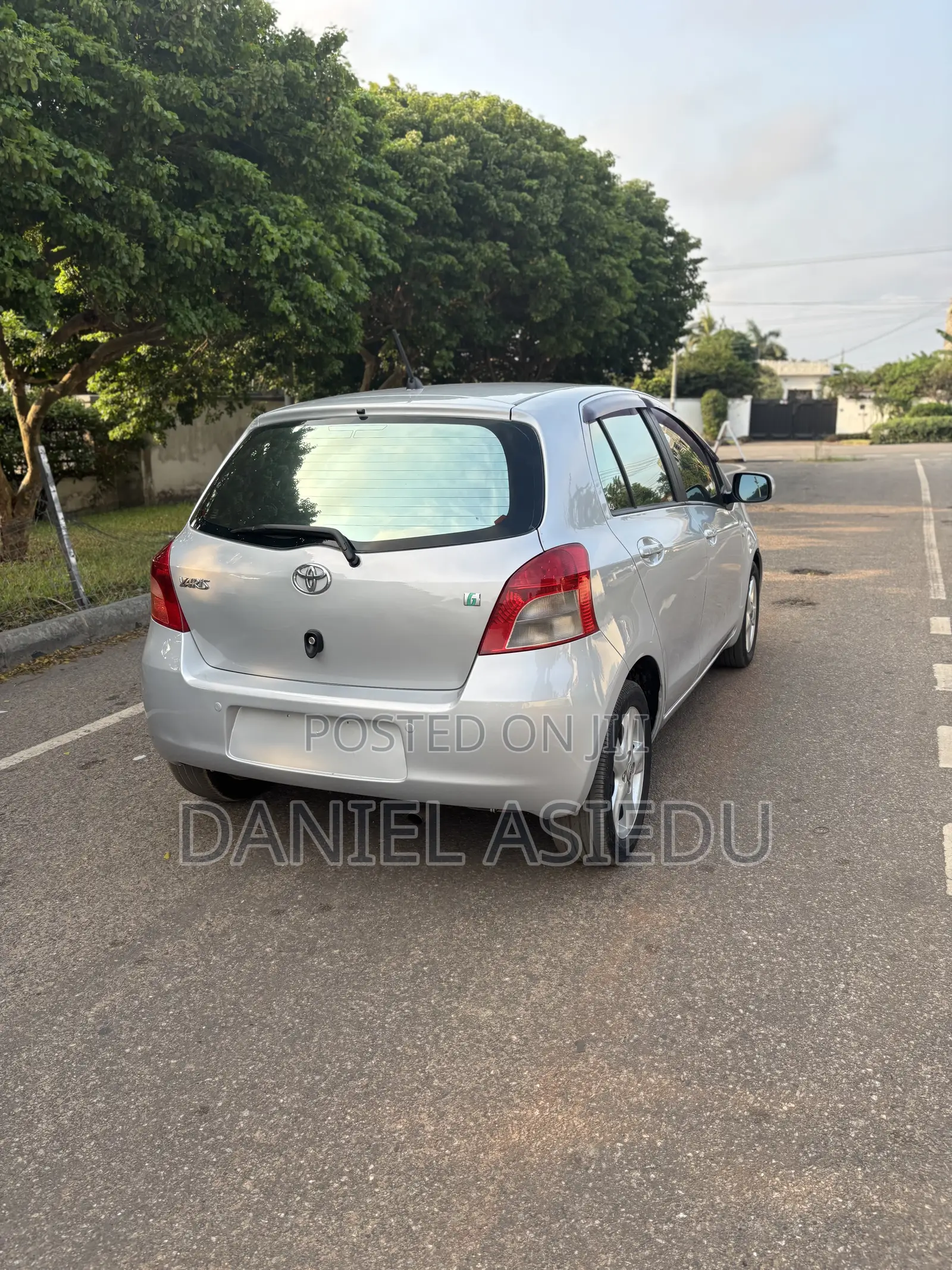 Toyota Yaris Base Hatchback 3dr 2010 Silver