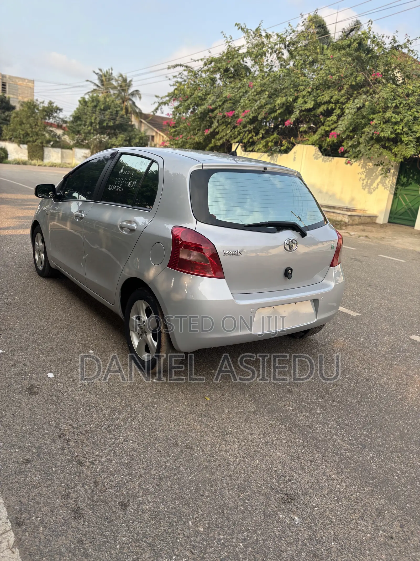 Toyota Yaris Base Hatchback 3dr 2010 Silver