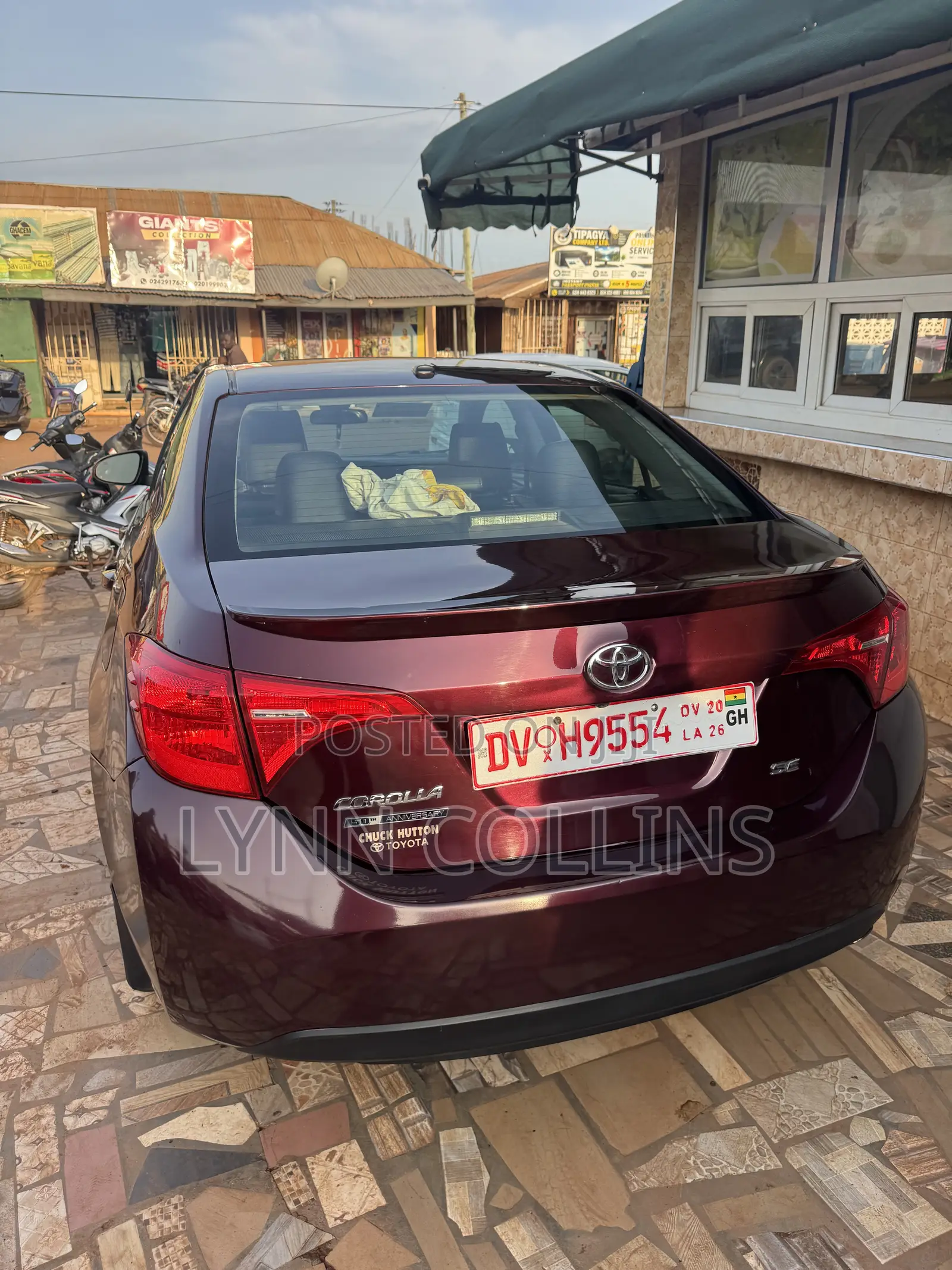 Toyota Corolla SE 4dr Sedan (1.8L 4cyl CVT) 2017