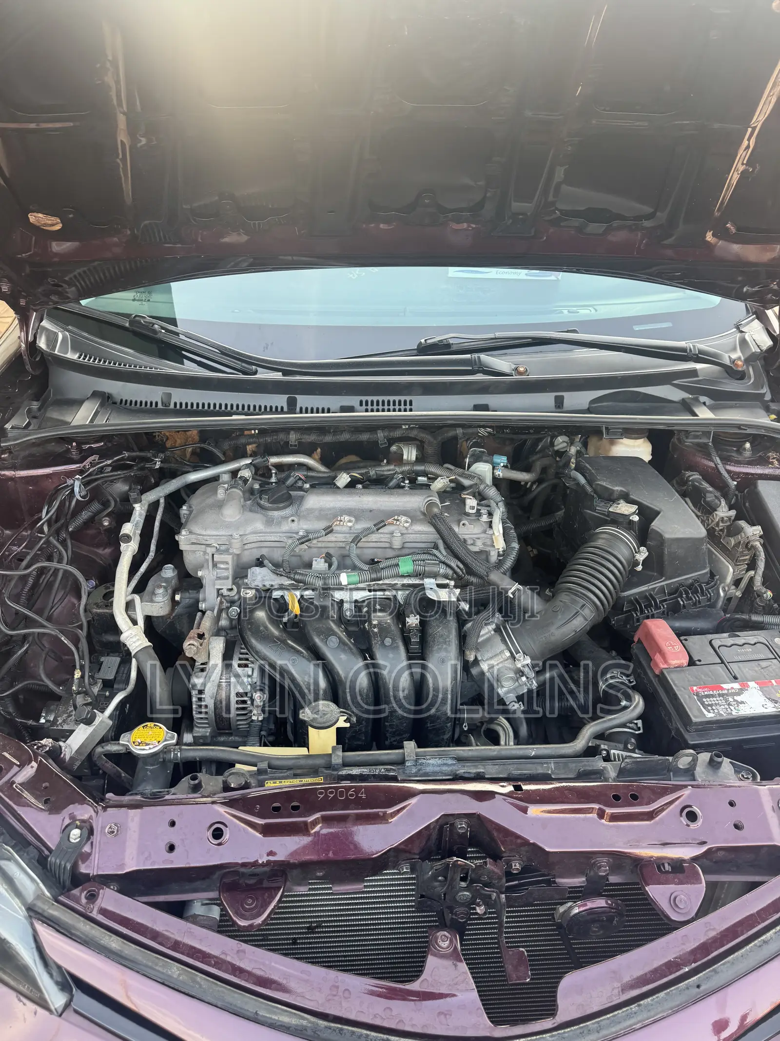 Toyota Corolla SE 4dr Sedan (1.8L 4cyl CVT) 2017