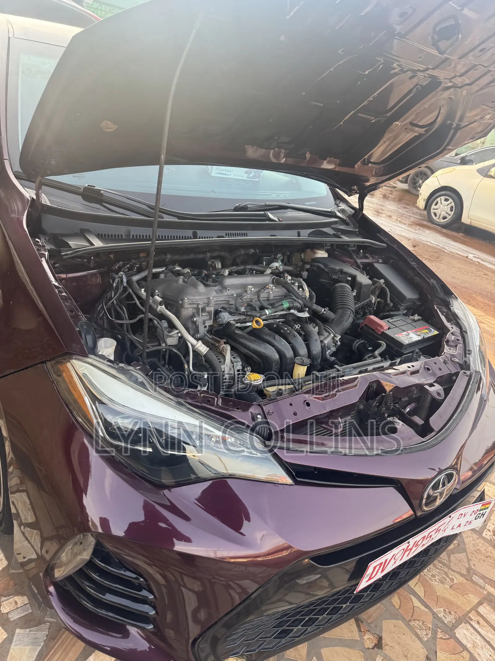 Toyota Corolla SE 4dr Sedan (1.8L 4cyl CVT) 2017