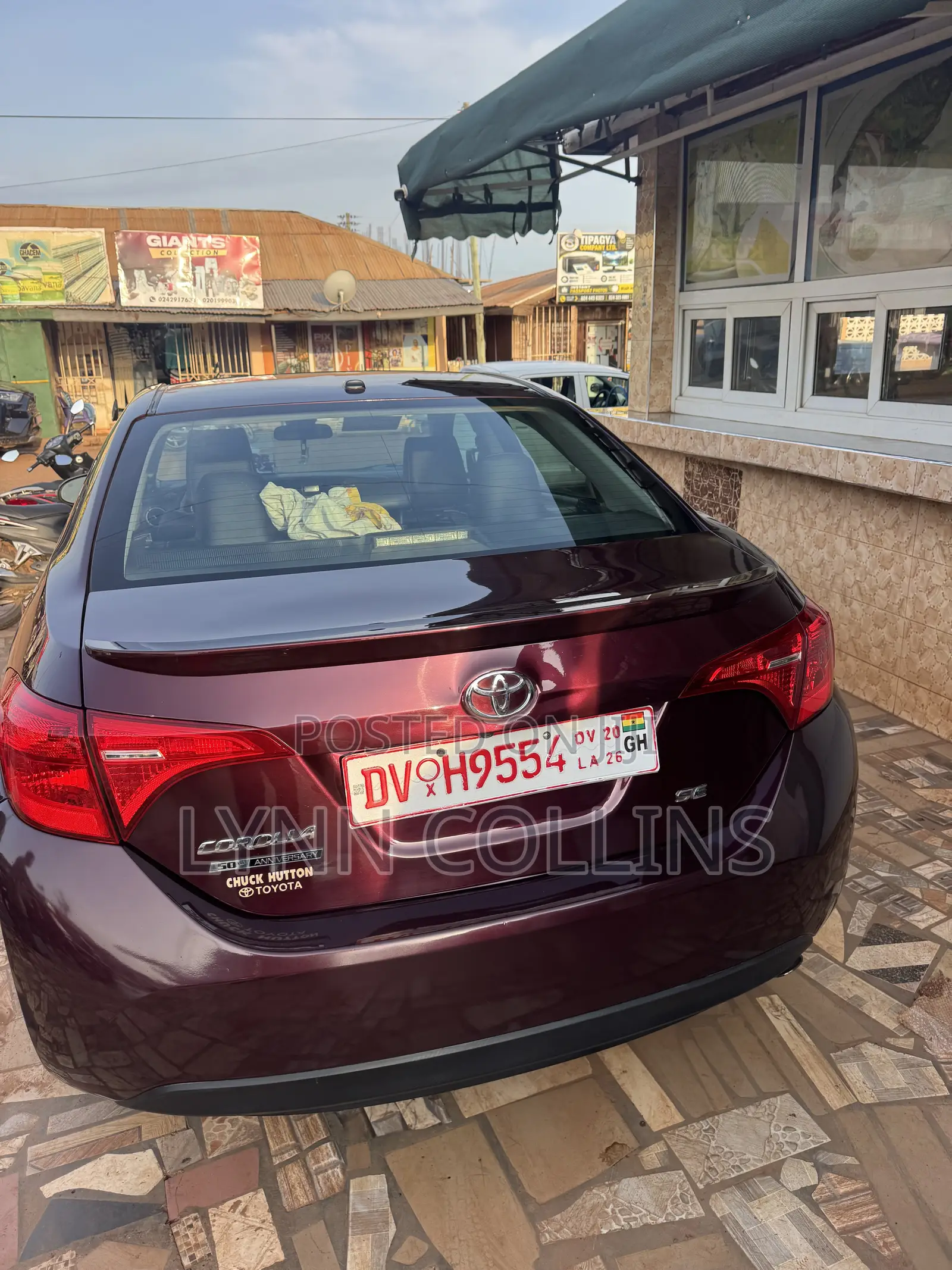 Toyota Corolla SE 4dr Sedan (1.8L 4cyl CVT) 2017