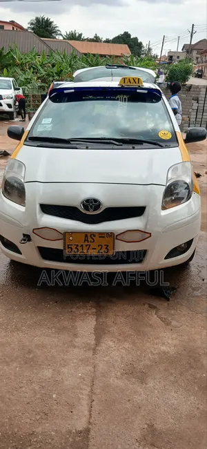 Toyota Yaris 2009 White