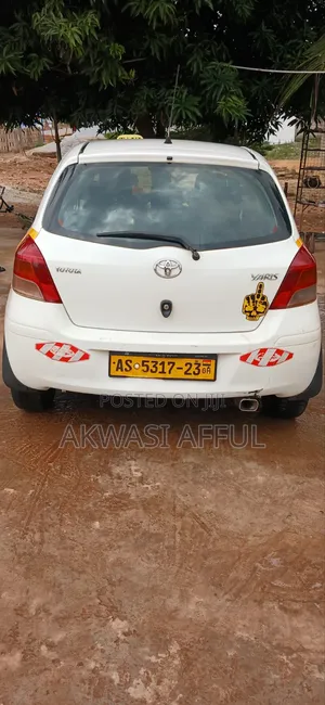 Toyota Yaris 2009 White