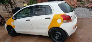 Toyota Yaris 2009 White