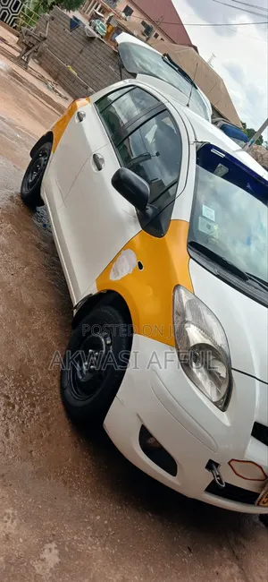 Toyota Yaris 2009 White